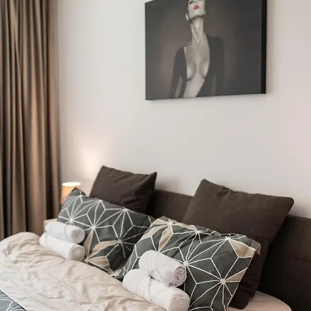 Quiet Quality By Taboo Apartment